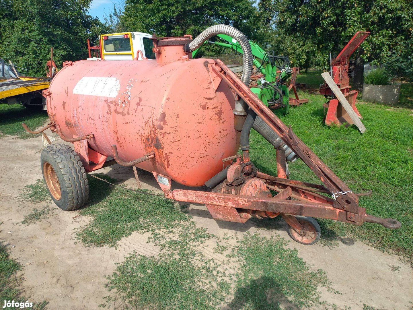 Bauer 2200 L szippantó