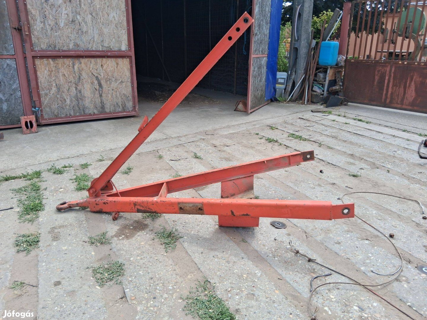 Bauer 2200 literes szippantóhoz vonóháromszög