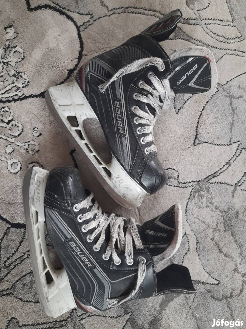 Bauer Vapor 42-es jégkorcsolya, hoki korcsolya 