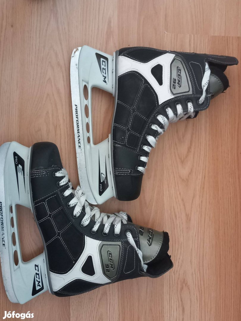 Bauer és CCM férfi kotcsolya 44