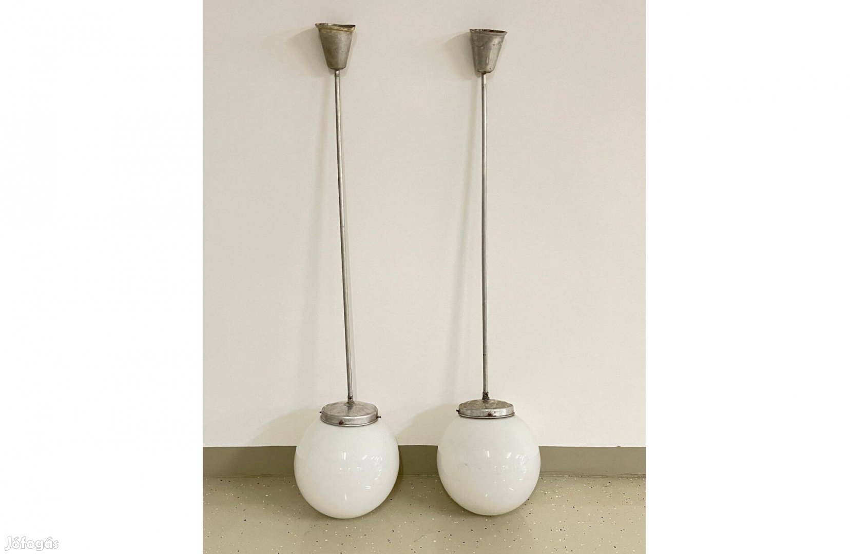 Bauhaus Art deco - mennyezeti lámpa pár - feher gömb