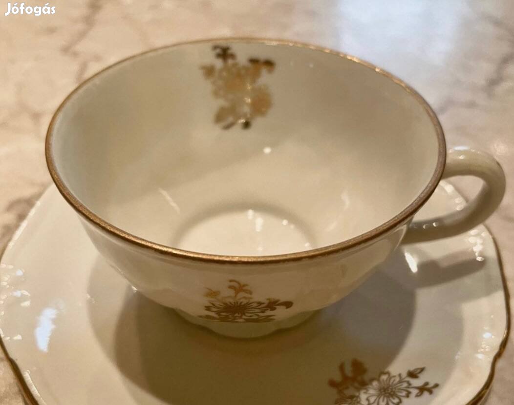 Bavaria törtfehér aranyozott porcelán kávéscsésze a hozzá való aljjal