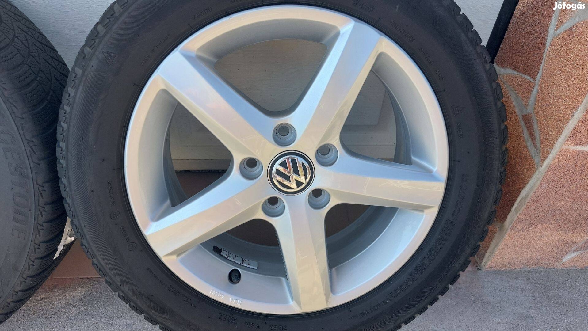 Bbb Eladó,Gyári, 16" VW Golf 7. /Aspen/ alufelni Téli gumikkal