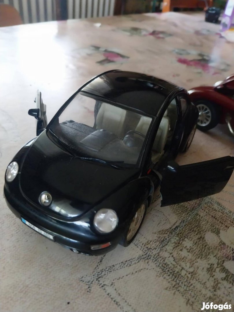 Bburago 1998-as Volkswagen New Beetle modellautó