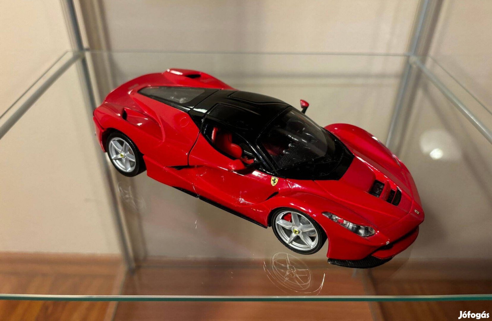 Bburago Burago Ferrari Laferrari 1:24 modell makett autó