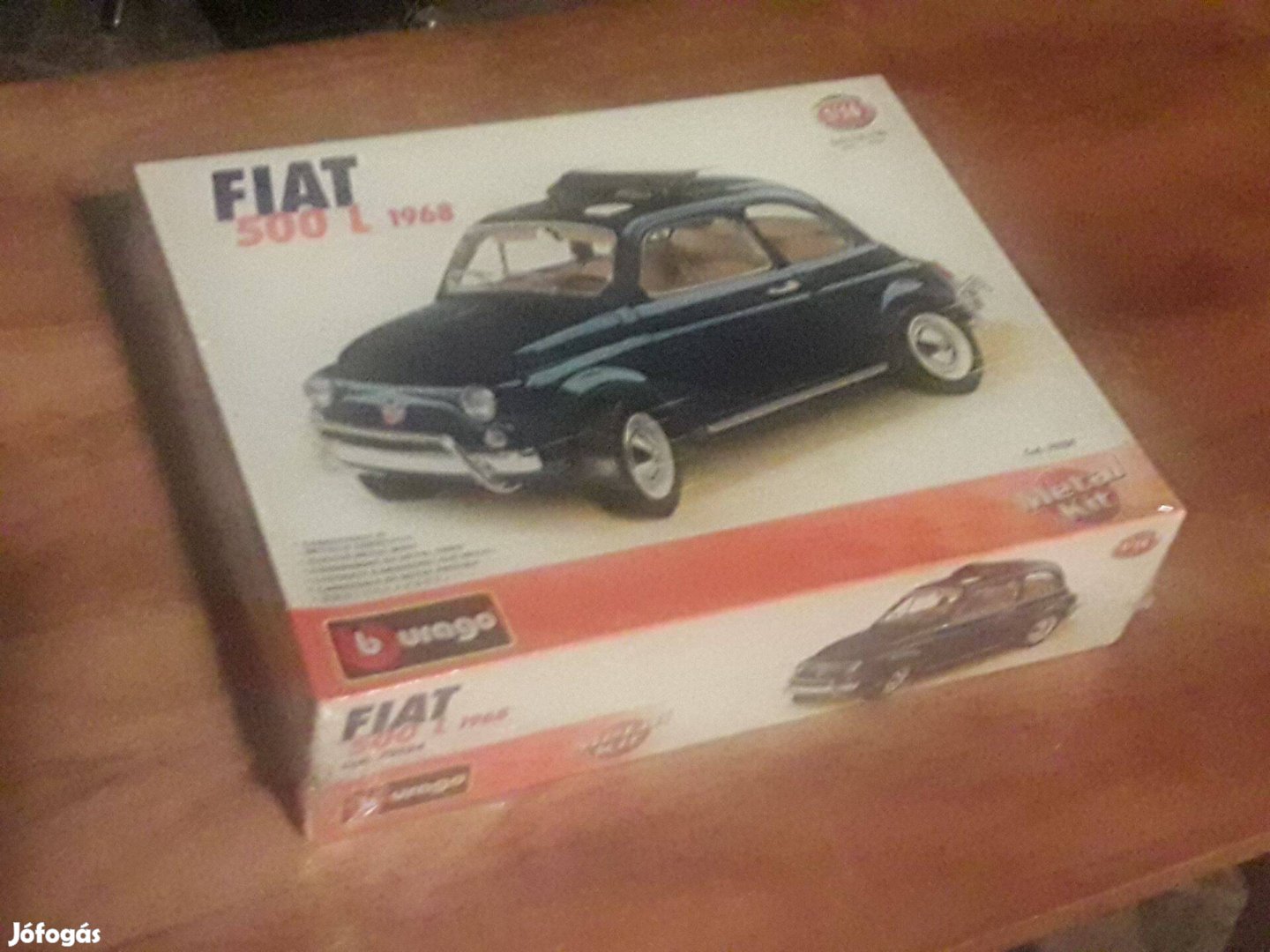 Bburago Burago Fiat 500 L 1968 kit 1/16