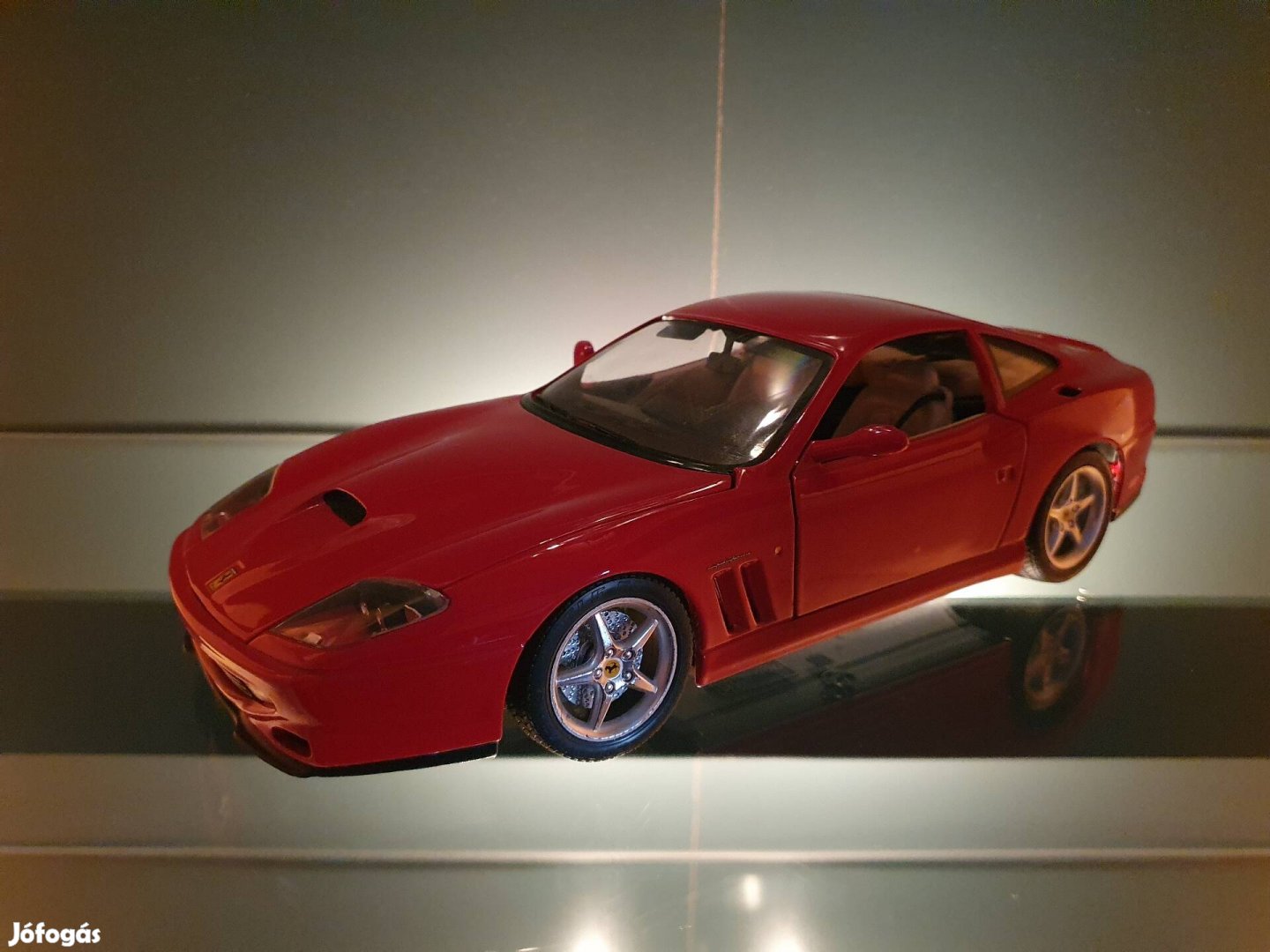 Bburago Ferrari 550 Maranello 1996, 1:18, modellautó