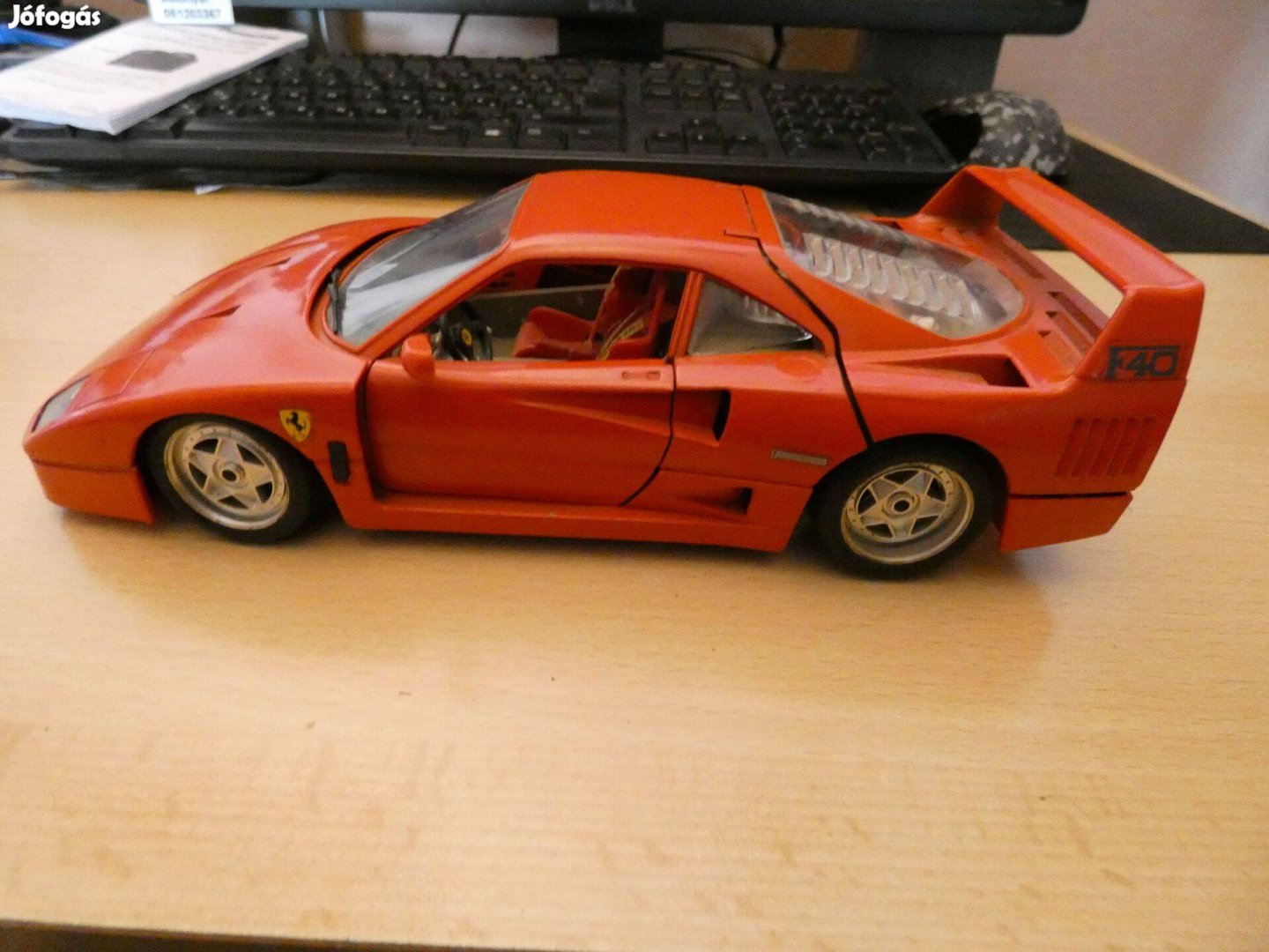 Bburago Ferrari F40 1987 1:18
