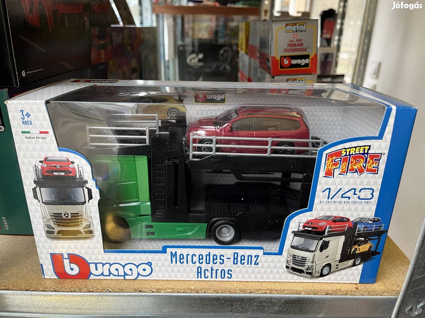 Bburago Mercedes-Benz Actros Autószállító + Ford Focus 1/43 Új