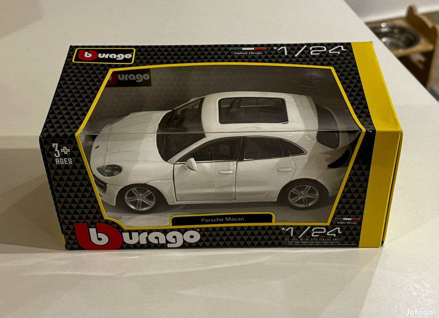 Bburago Porsche Macan 1/24 modell