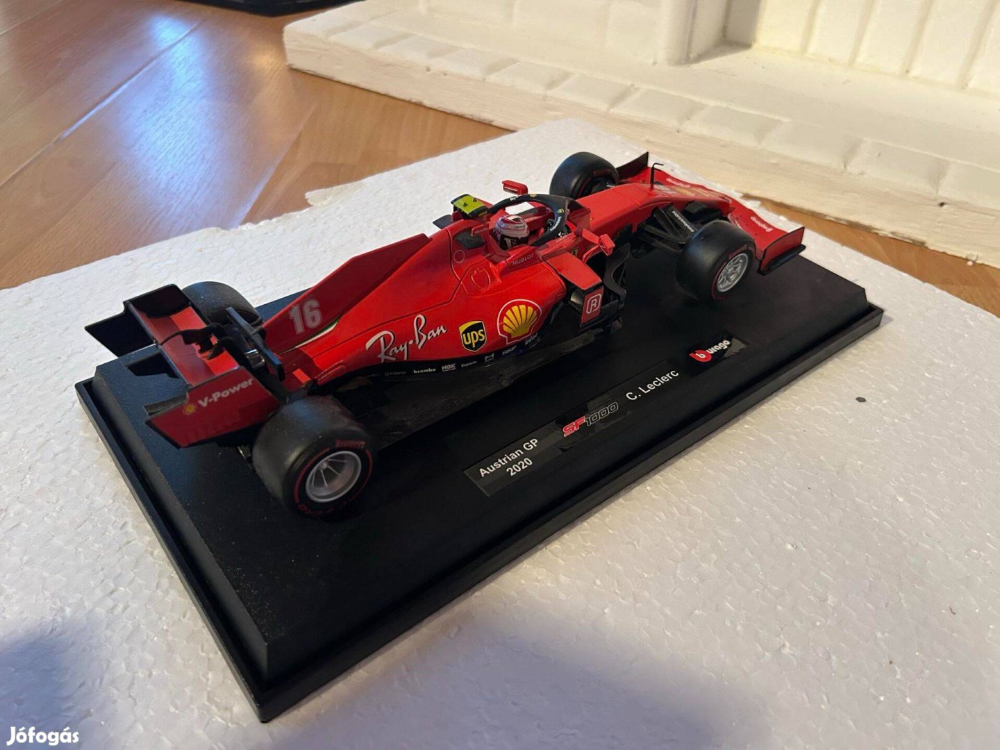 Bburago SF1000 1:18 Charles Leclerc