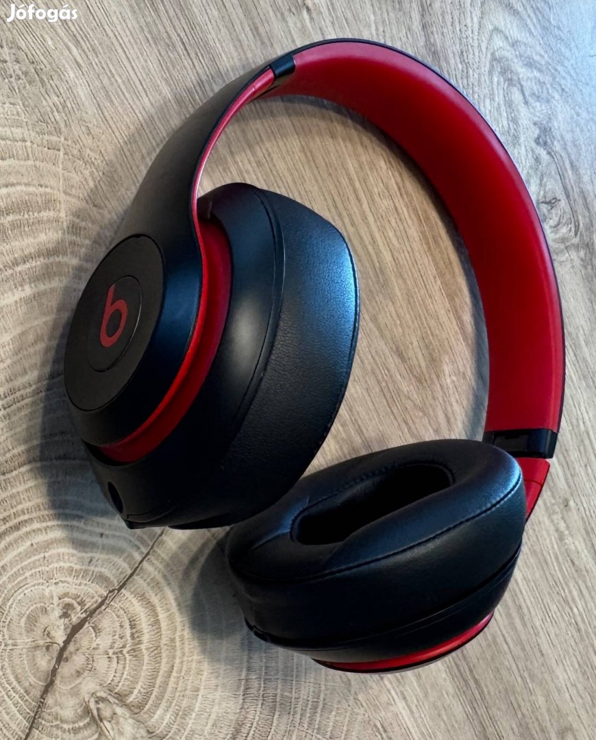 Beats Studio 3 Wireless fejhallgató Decade edition merész fekete-piros