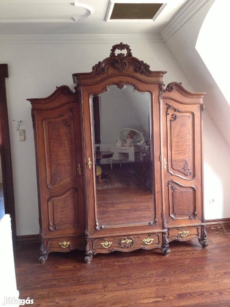 Bécsi barokk tükrös szekrény