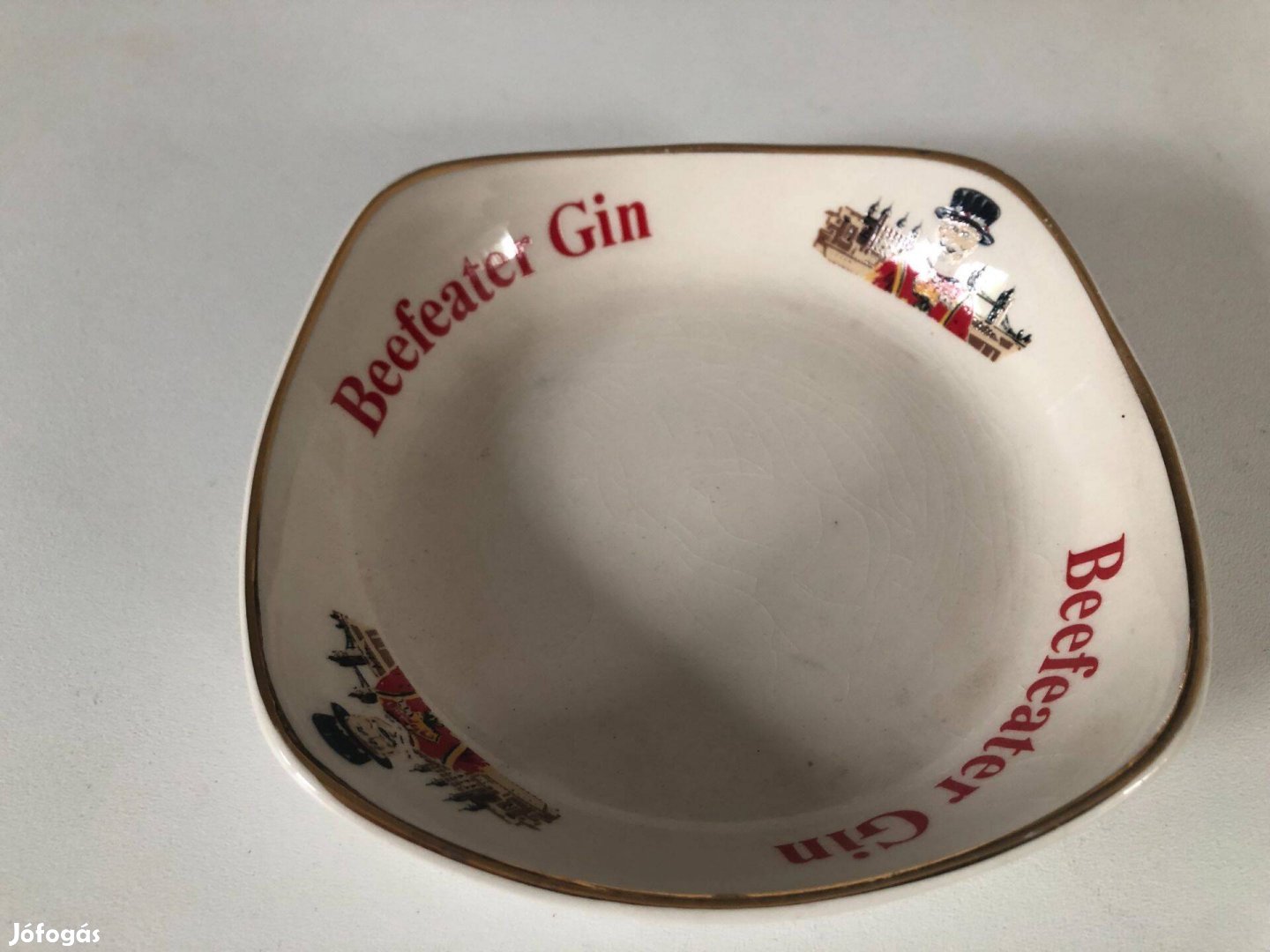 Beefeater Gin porcelán reklám kínáló eladó