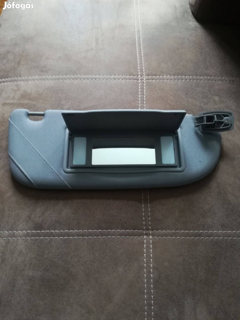 Beépített lámpás tükrös napellenző Daihatsuhoz