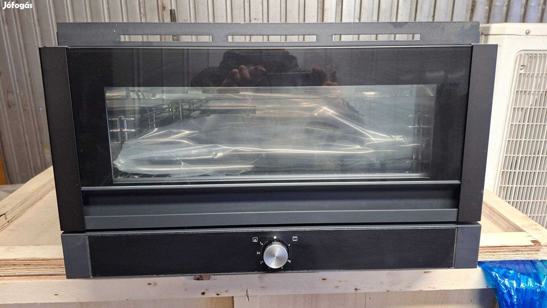 Beépíthető 12 voltos sütő