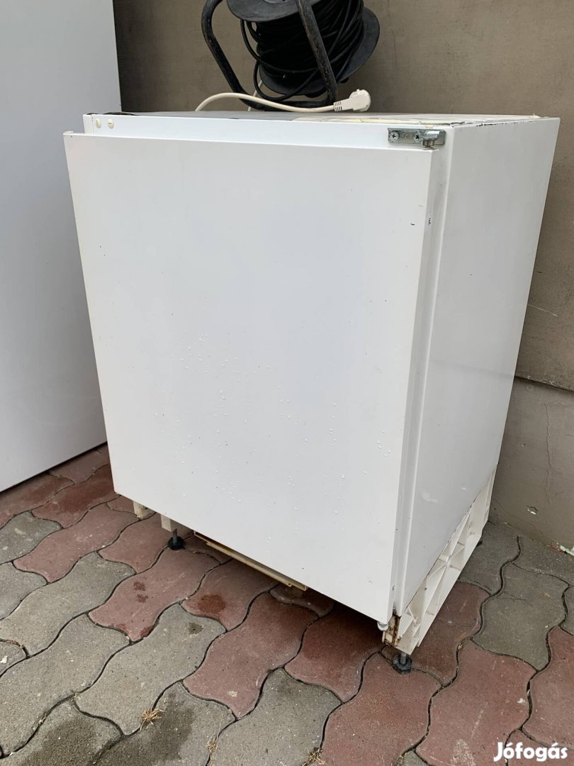 Beépíthető kis hűtő eladó