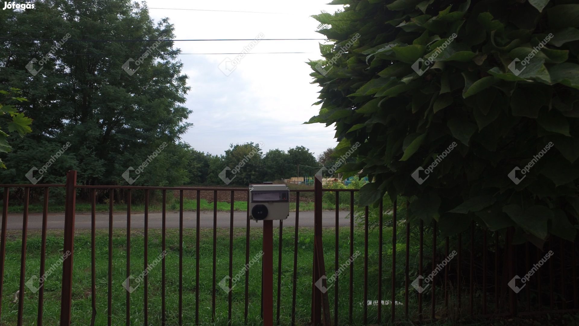 Befektetők és Vállalkozók Figyelem! Monoron ipari terület eladó.