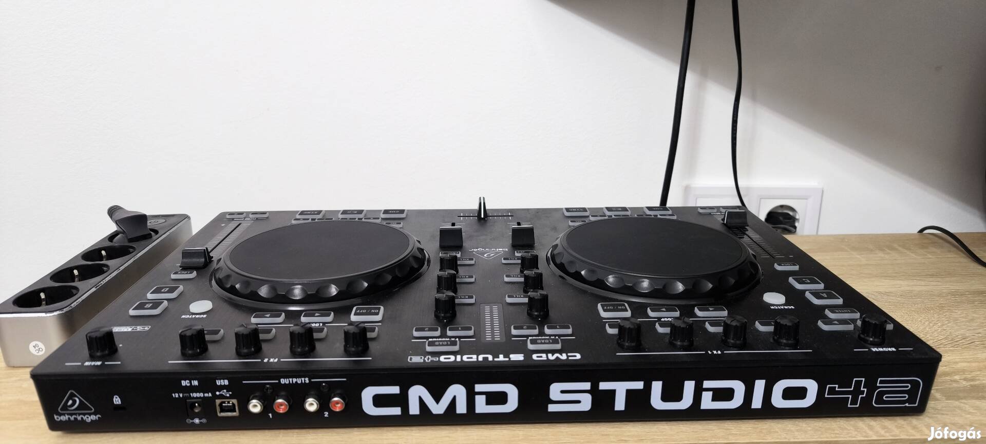 Behringer CMD Stúdió 4a