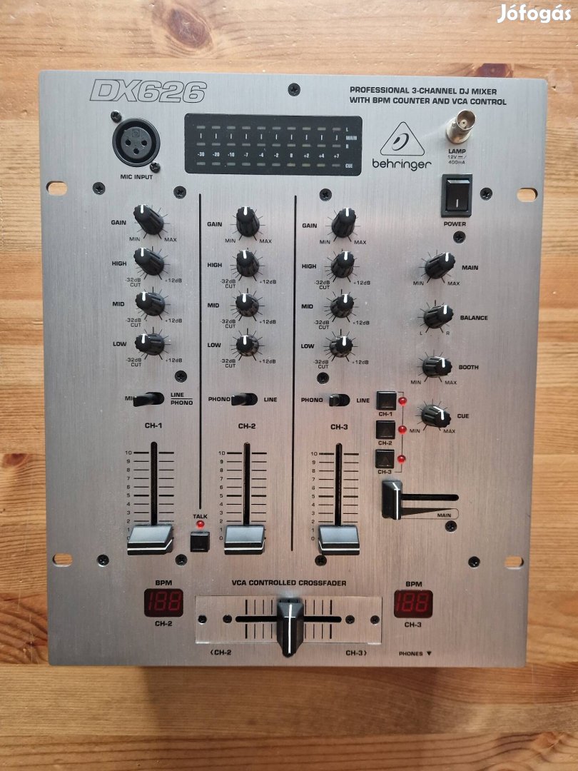 Behringer DX626 DJ keverő