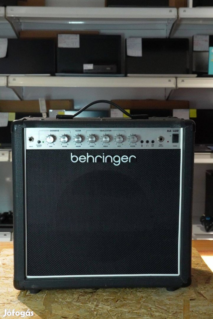 Behringer HA-40R Hangszer Erősítő