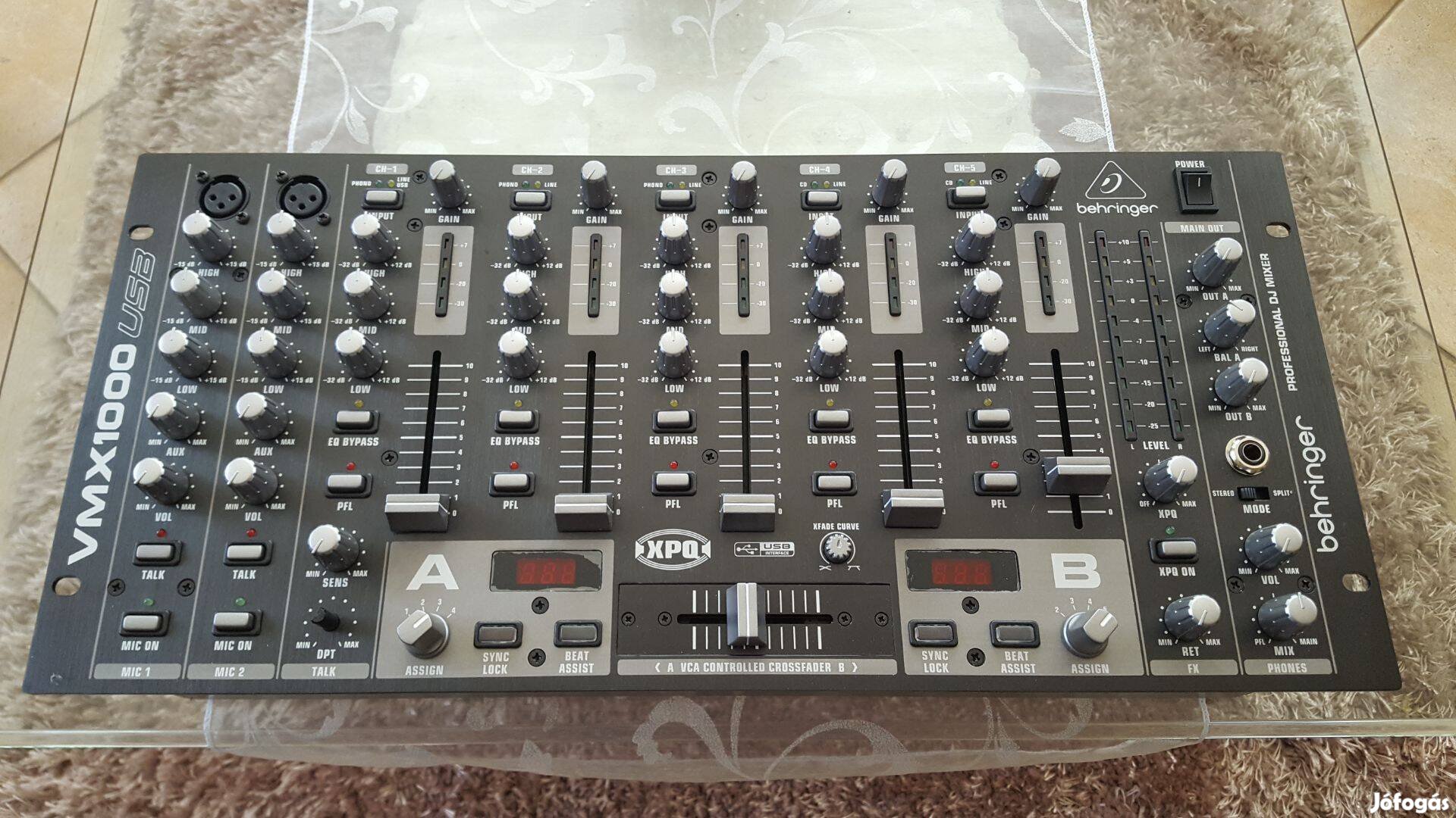 Behringer Vmx1000 USB - DJ keverő