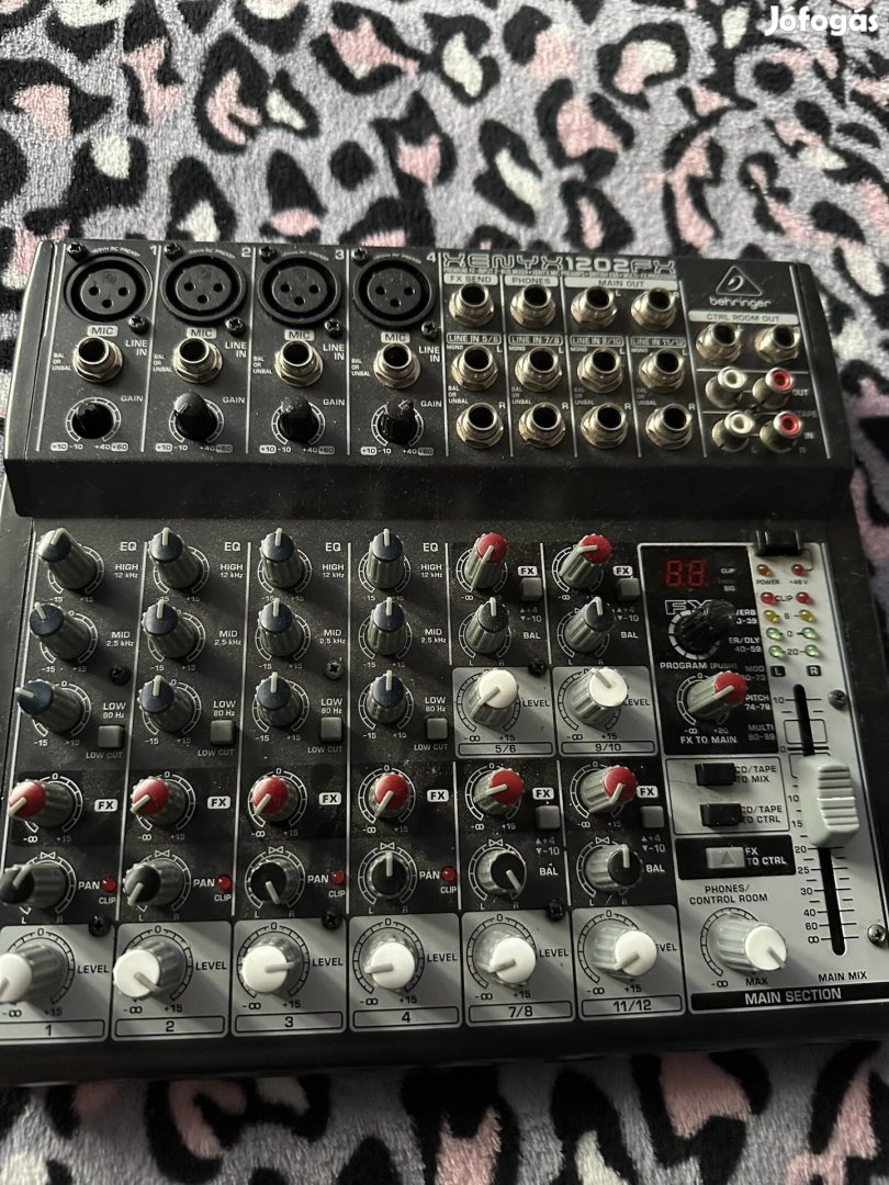 Behringer Xenyx 1202FX