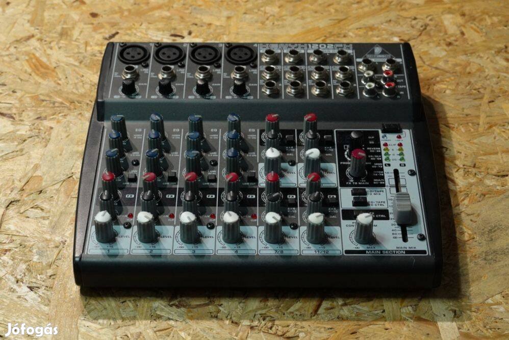 Behringer Xenyx 1202FX Zenekari Keverő