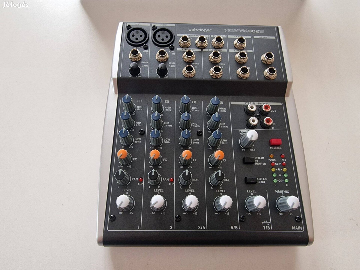 Behringer Xenyx 802S Podcast keverő / hangkártya - 2 XLR bemenet, USB