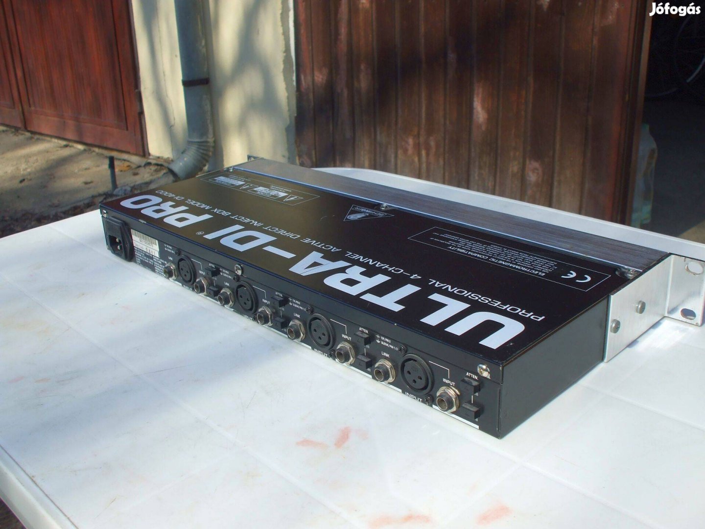 Behringer - DI4000 Ultra-DI Pro 4 csatornás DI-Box