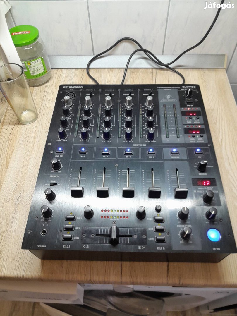 Behringer djx 750 keverö!