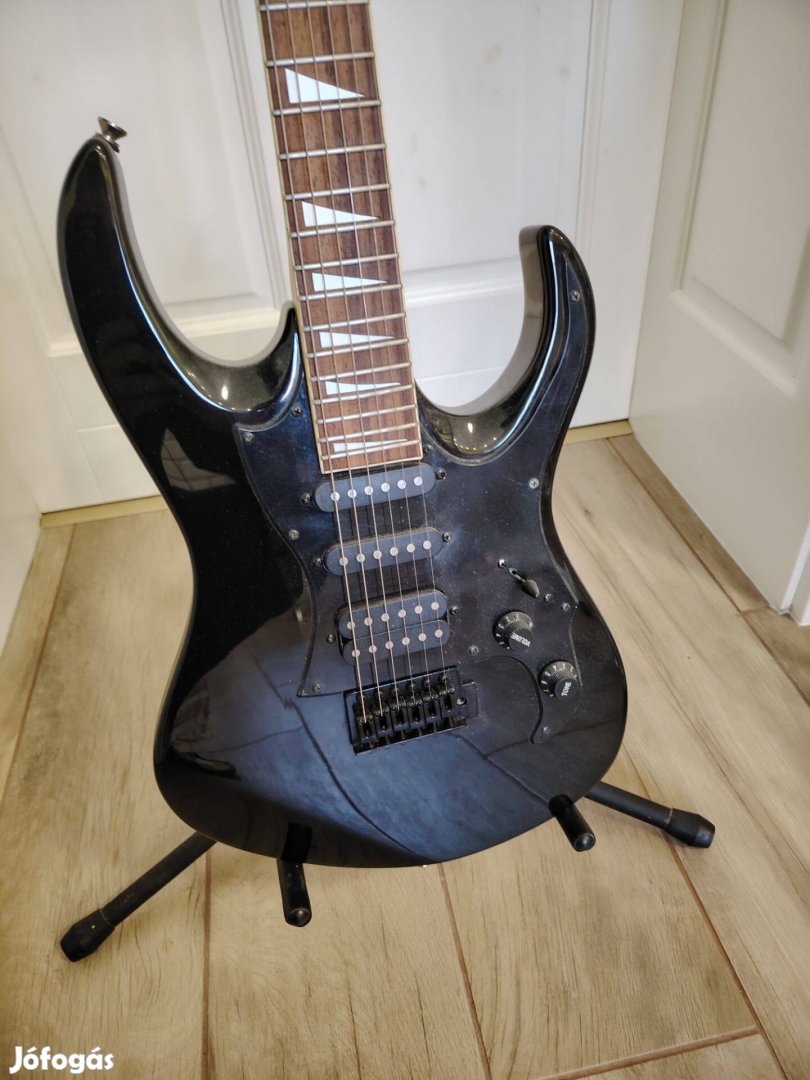 Behringer metalien gitár