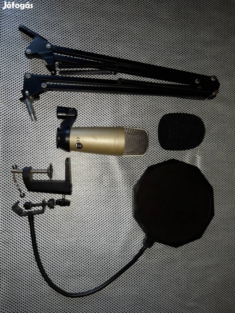 Behringer studió mikrofon tartozékokkal