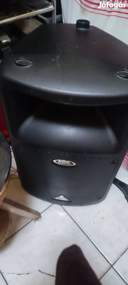 Behringer zenekari hangfal