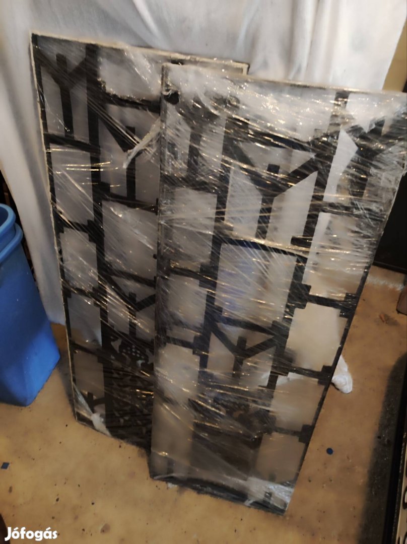 Bejárati ajtó kisablak rács 2 db