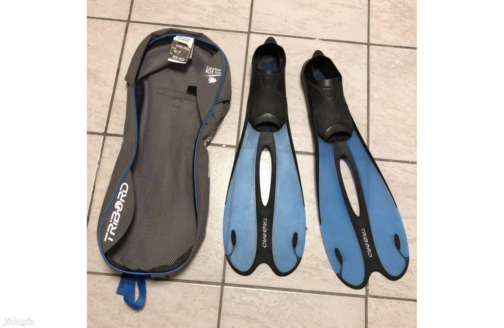 Békatalp 39-40 úszás Decathlonos tokjában