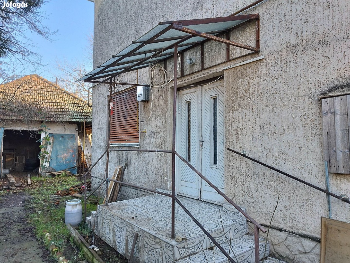 Békéscsaba belvárosában felújítandó családi ház eladó