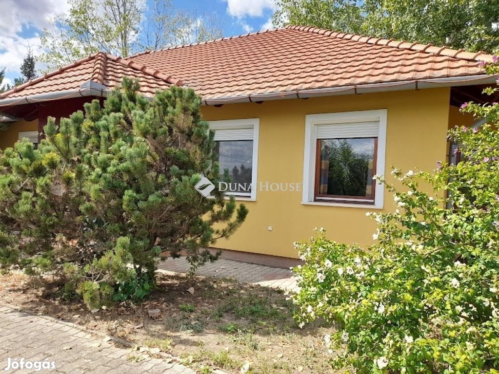 Békéscsabai eladó 170 nm-es ház