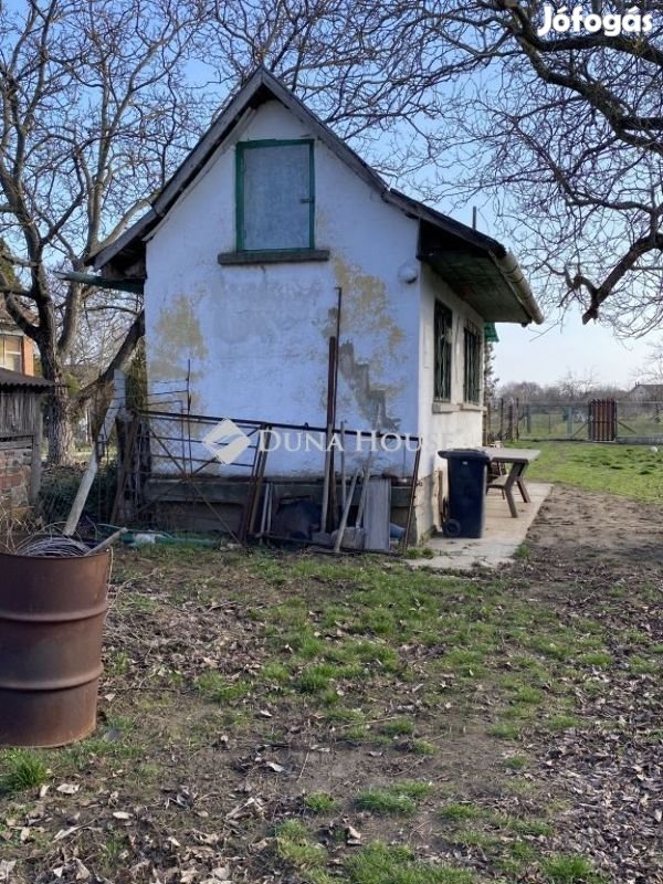 Békéscsabán Kastélyszőlőkben telek eladó!