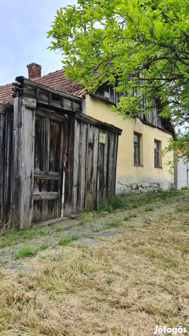 Békésen, építési teleknek vagy felújításra ház olcsón eladó, Ibrányban