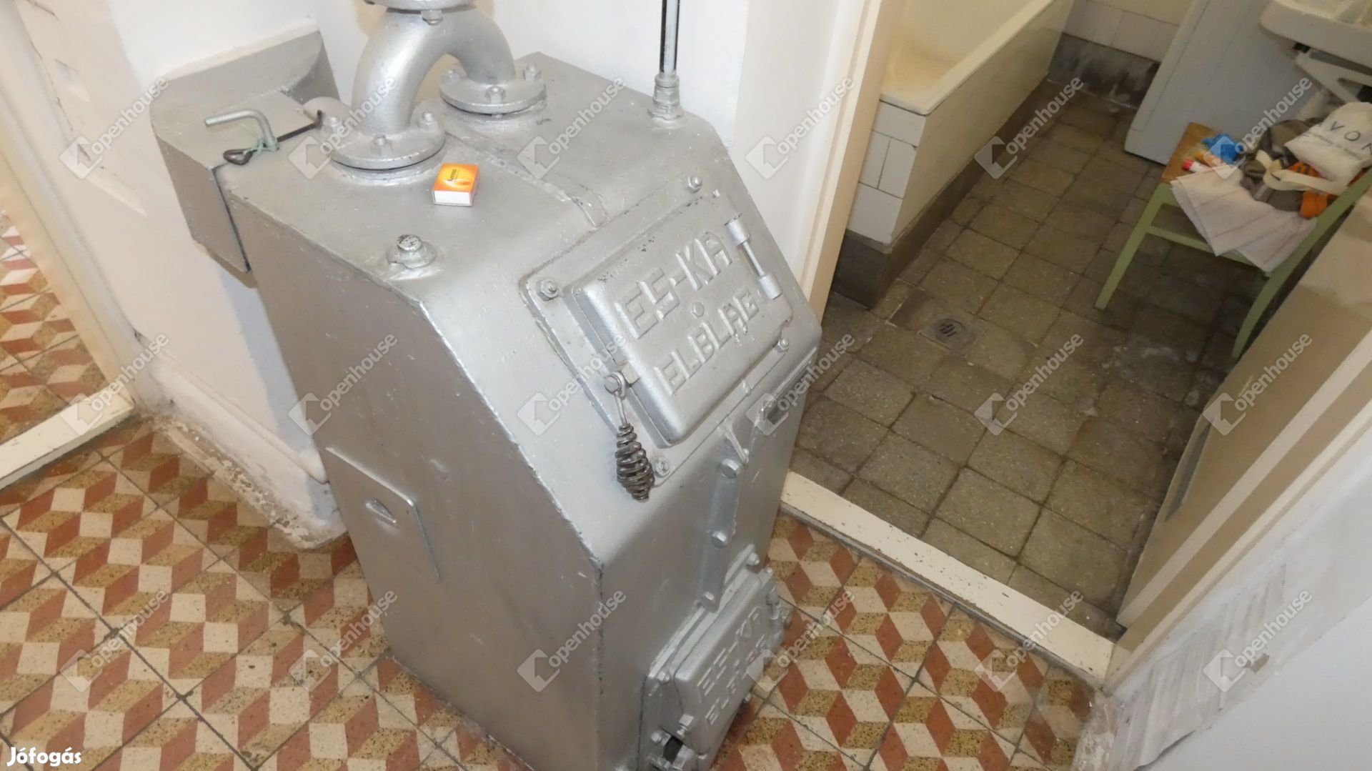 Békésen a belvároshoz közel, közkedvelt részen Családi ház eladó!