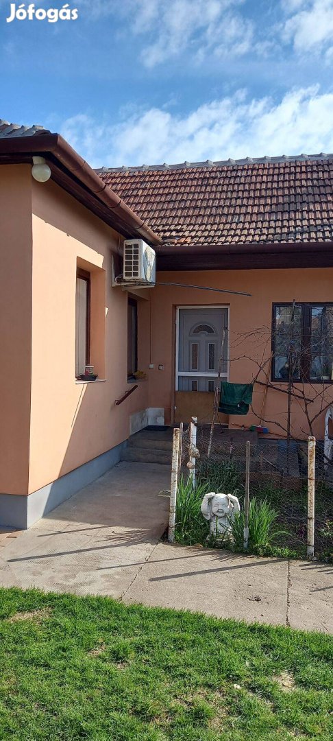 Békésen felújított családi ház