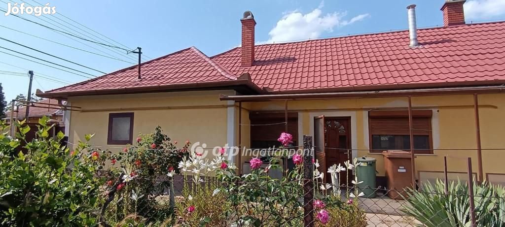 Békési 75 nm-es ház eladó