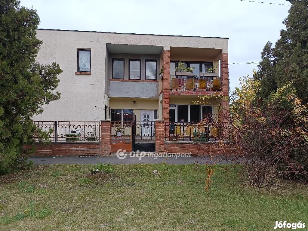 Békési eladó 95 nm-es ház