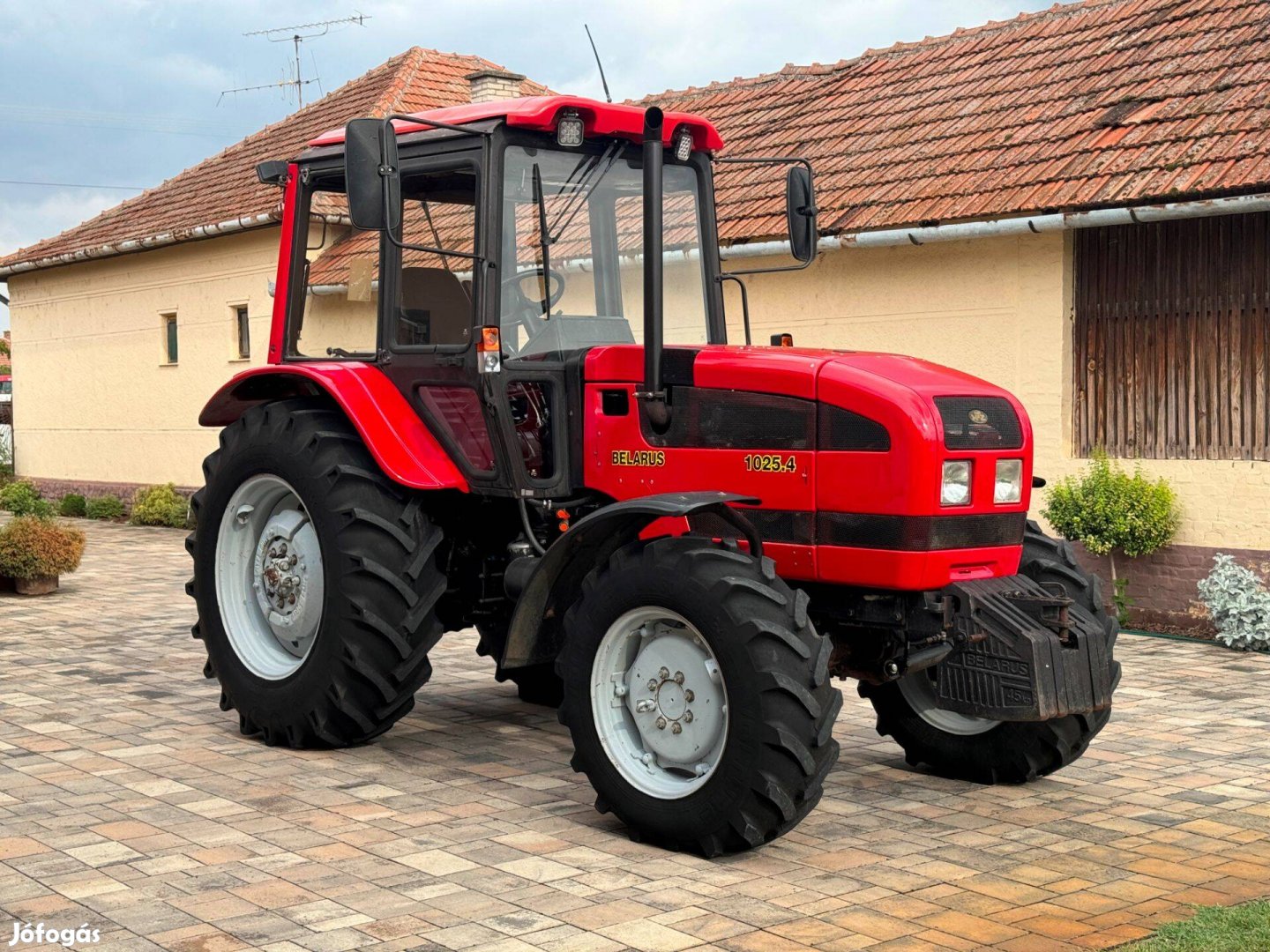 Belarus MTZ 1025.3 traktor