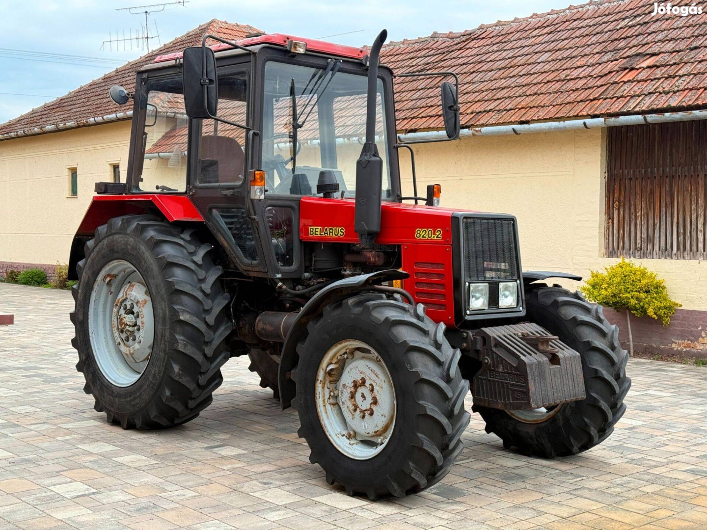 Belarus MTZ 820.2 traktor