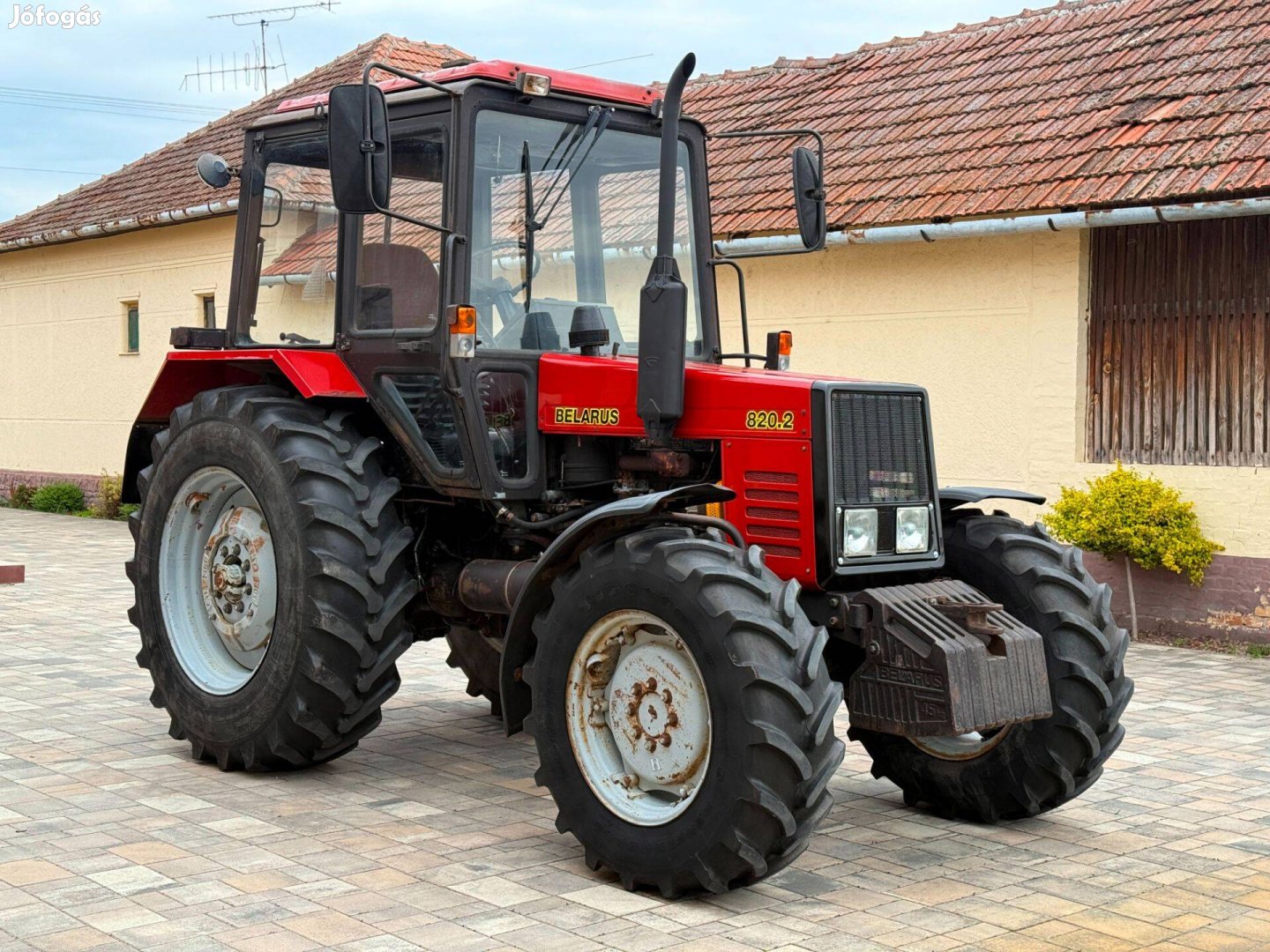 Belarus MTZ 820.2 traktor