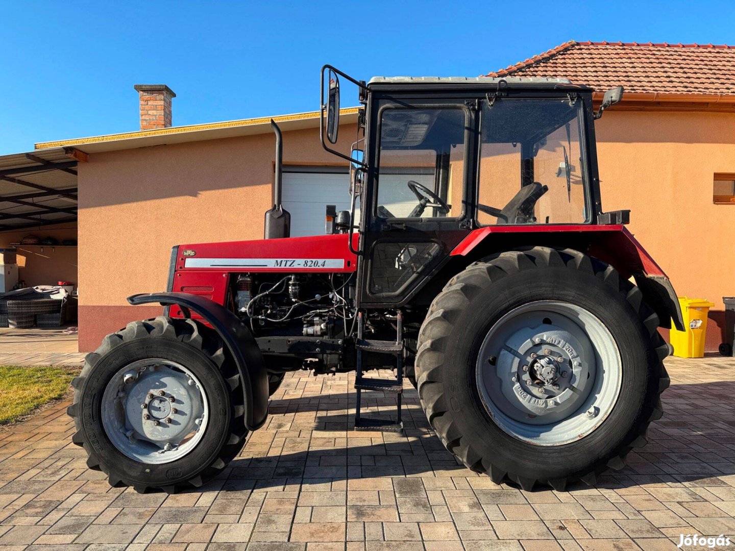 Belarus MTZ 820.4 traktor