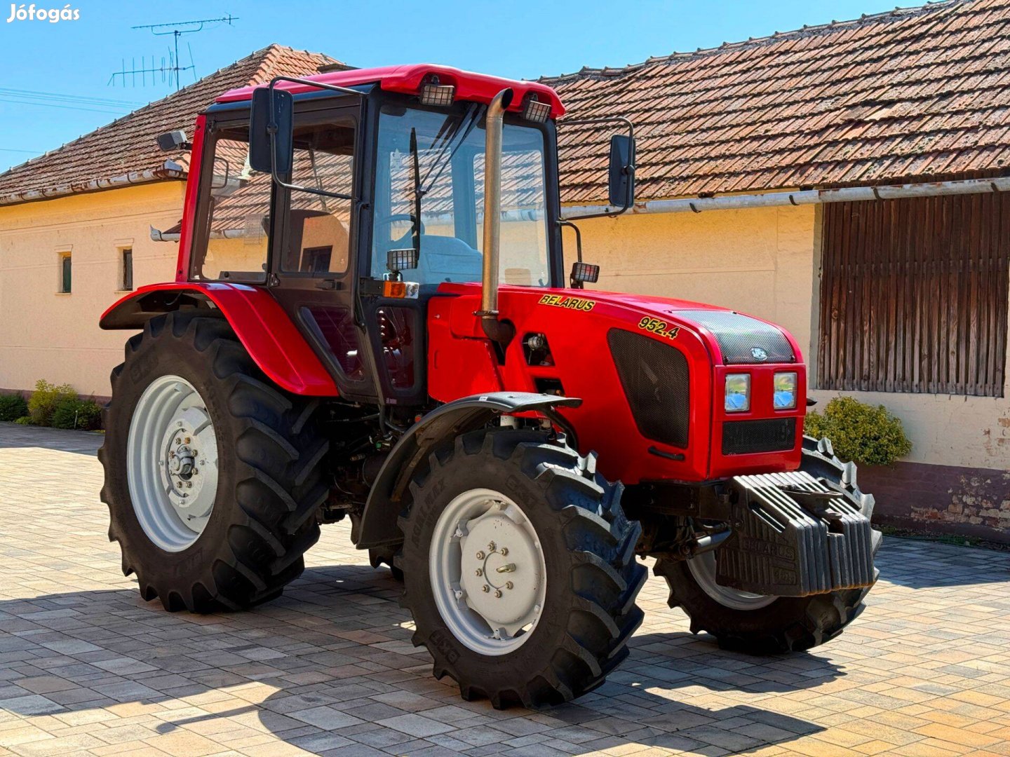 Belarus MTZ 952.4 traktor