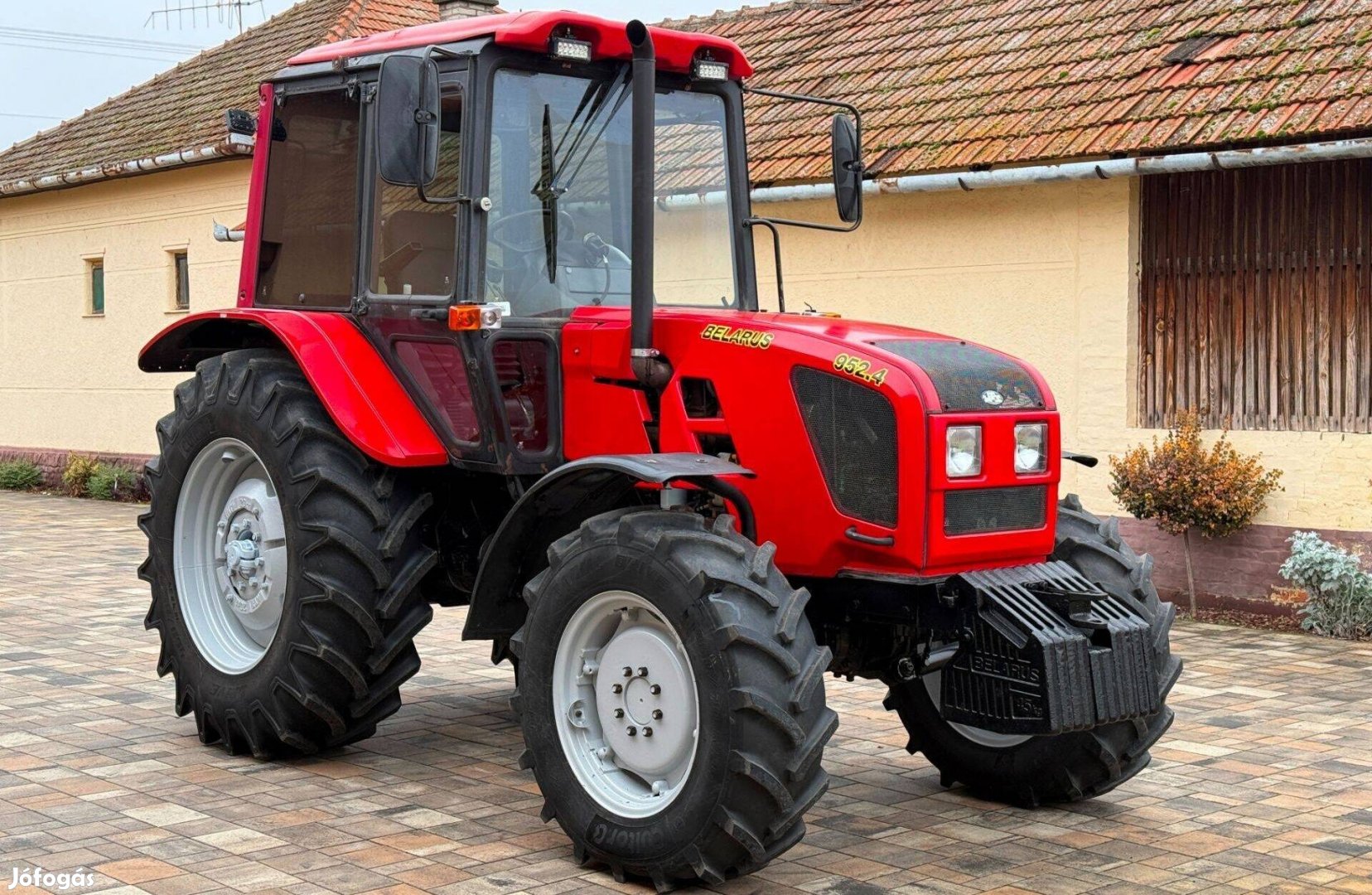 Belarus MTZ 952.4 traktor